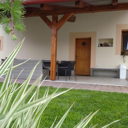 Apartmany Opolany Bagian luar foto
