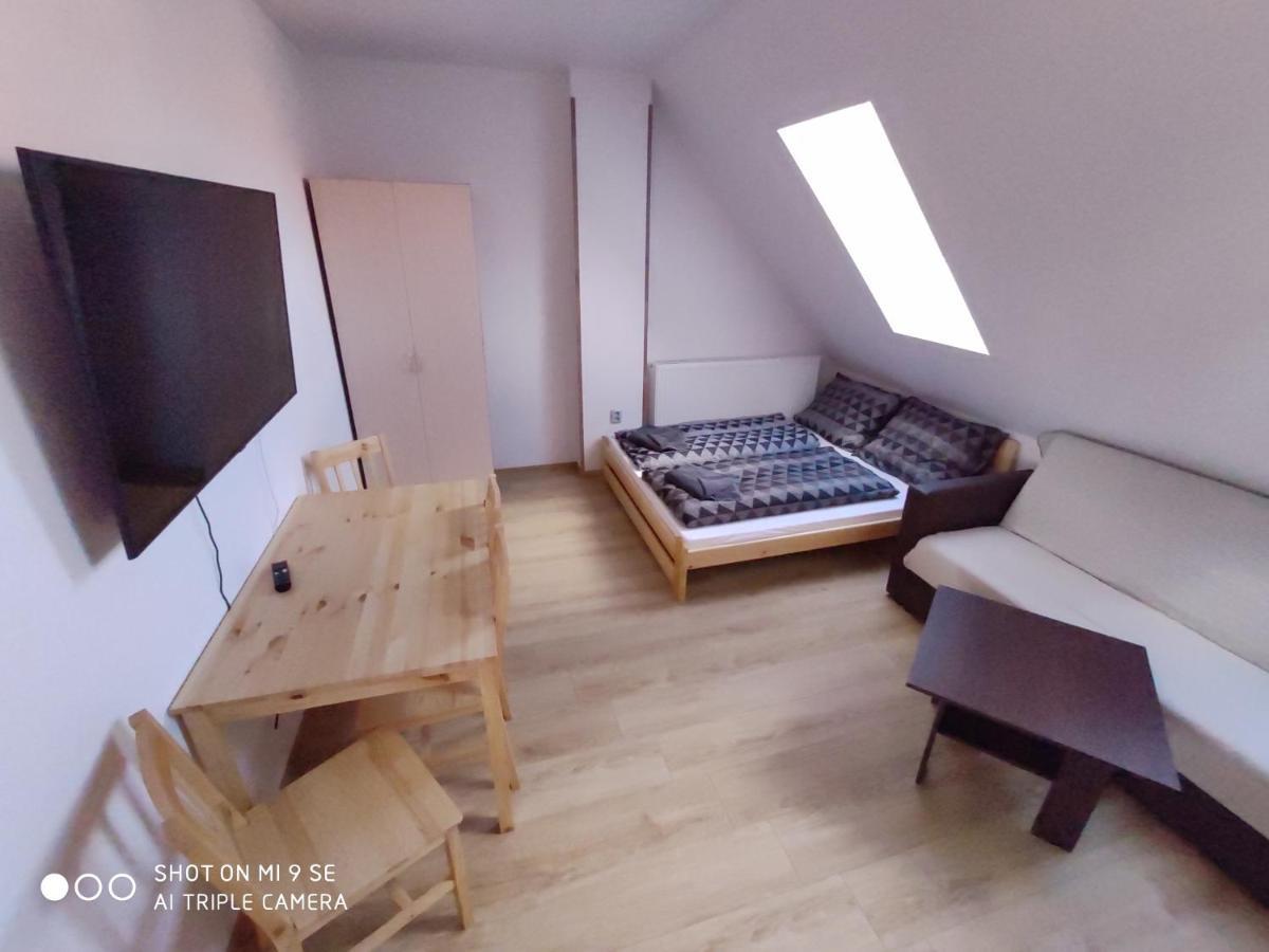 Apartmany Opolany Bagian luar foto