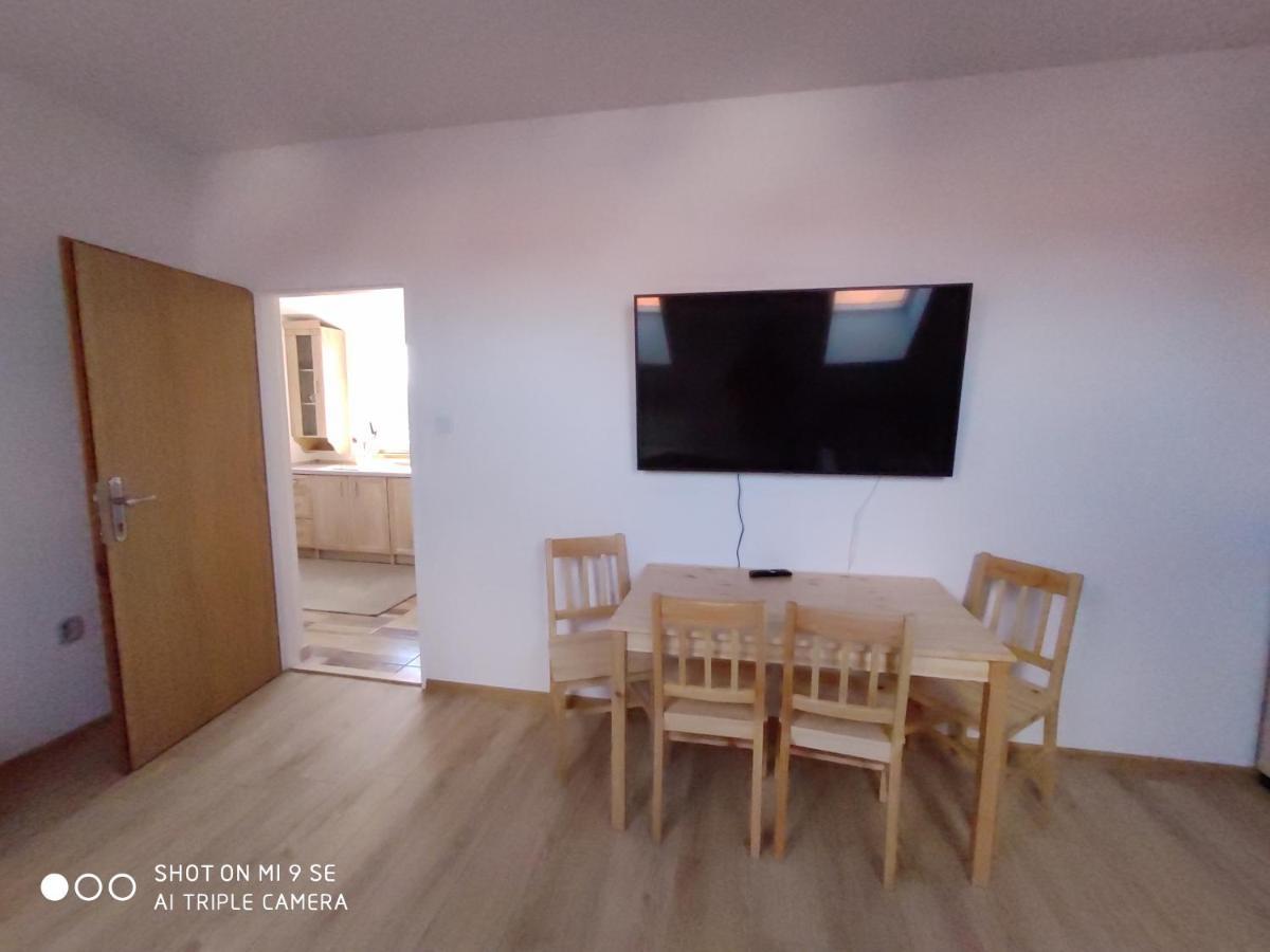 Apartmany Opolany Bagian luar foto