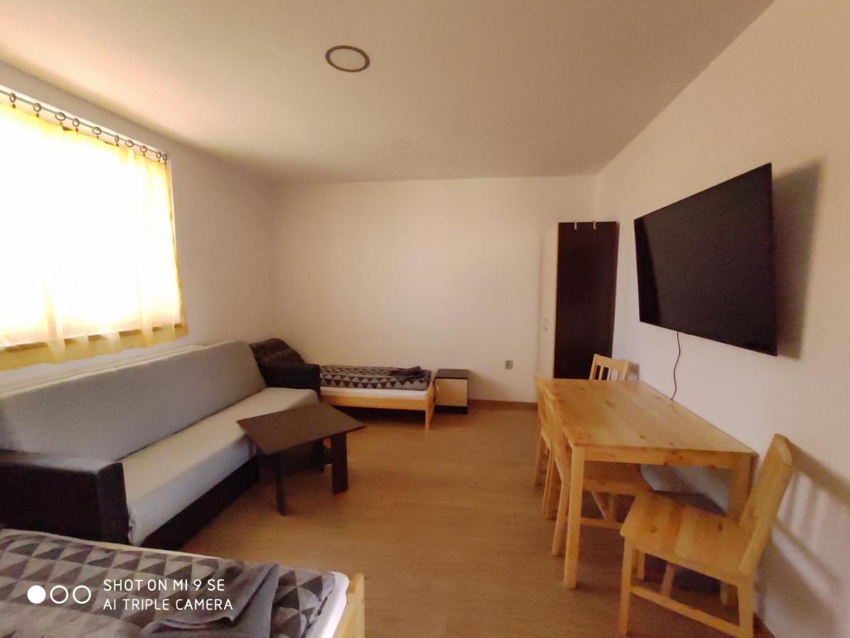 Apartmany Opolany Bagian luar foto